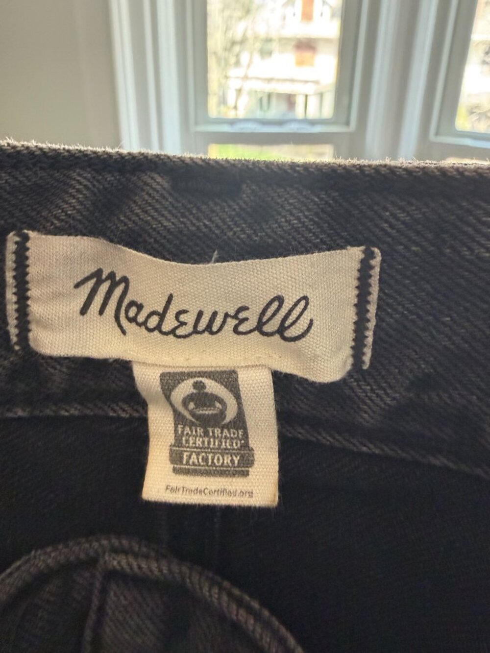 Madewell The Darted Barrel Jean - Picture 3 of 5
